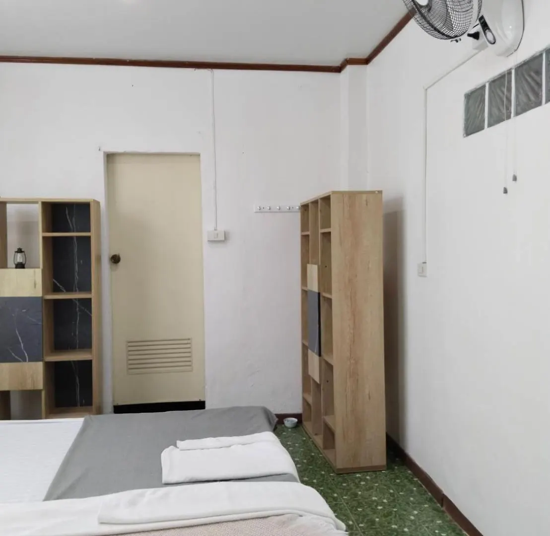 Tiki Bar-Kantiang Guesthouse Ко-Ланта Проживание в семье
