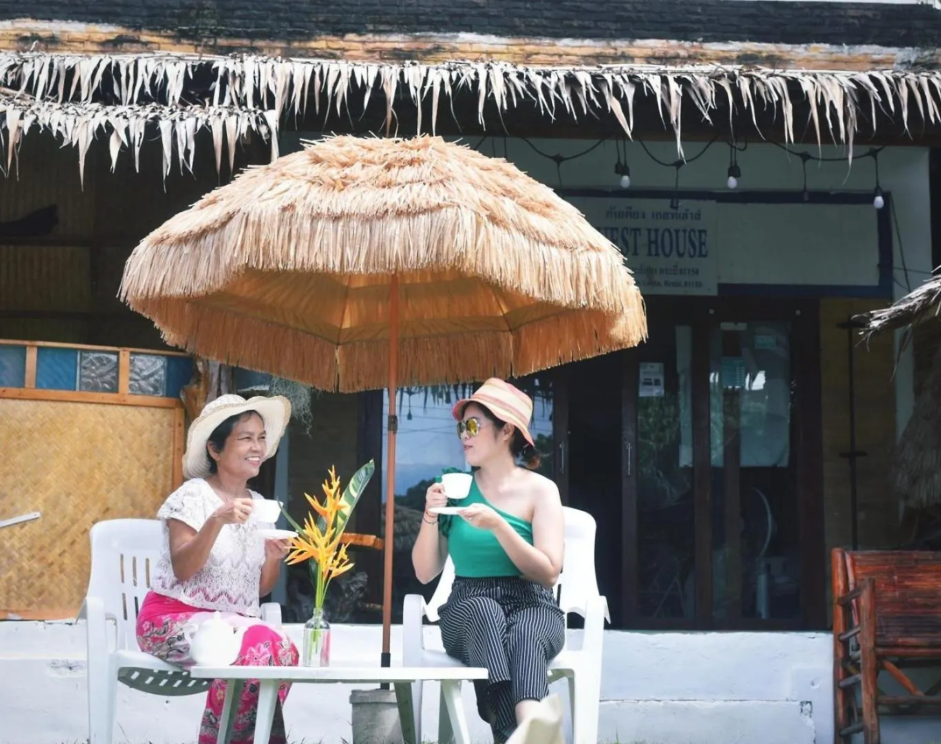Tiki Bar-Kantiang Guesthouse Ko Lanta Séjour chez l'habitant